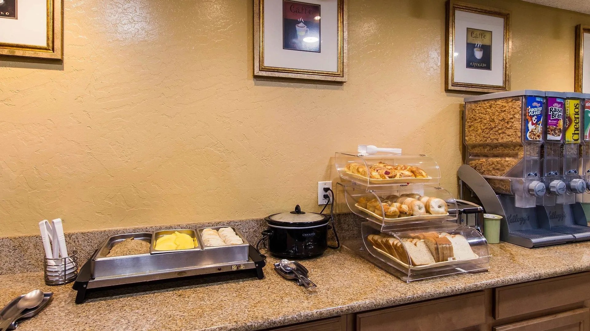 Quality Inn & Suites Goodyear - Phoenix West Hotel