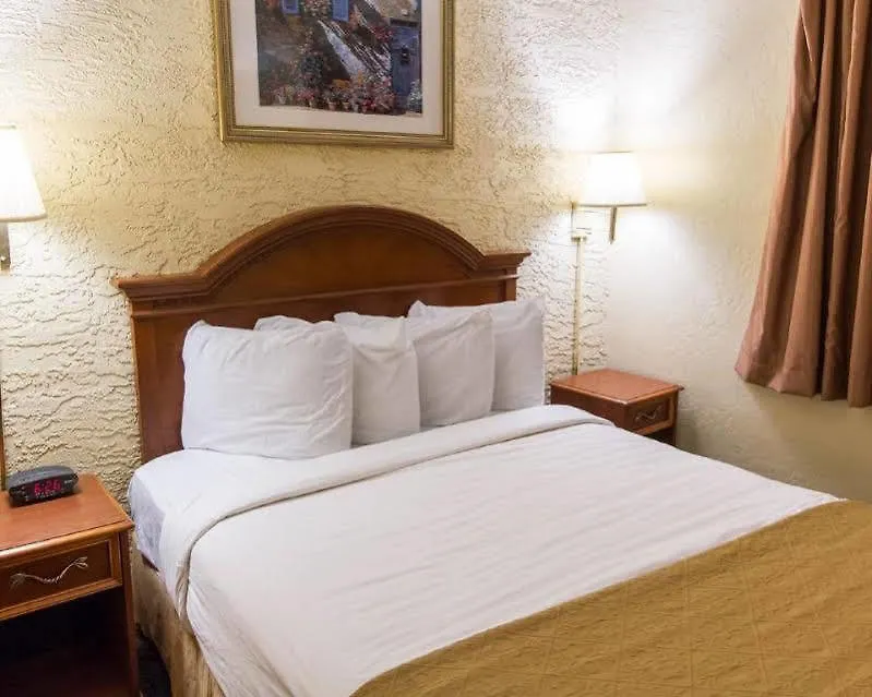 Quality Inn & Suites Goodyear - Phoenix West 2*,  United States
